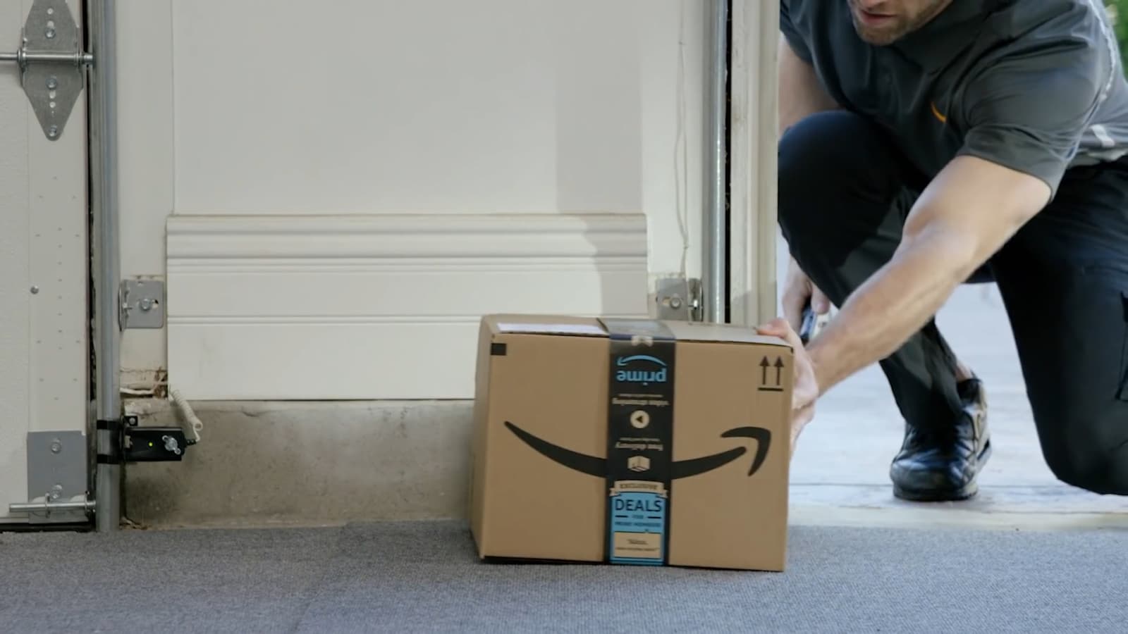 amazon packages Deep Sentinel